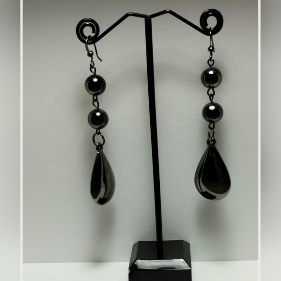 Large Teardrop Black Dangle Earrings - Picture 4 of 6